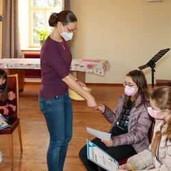 und eine Postkarte mit dem heurigen Kinderrecht des Jahres.